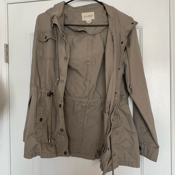 Tan casual dress jacket. Size youth large. Fits like a women’s small - Picture 1 of 4